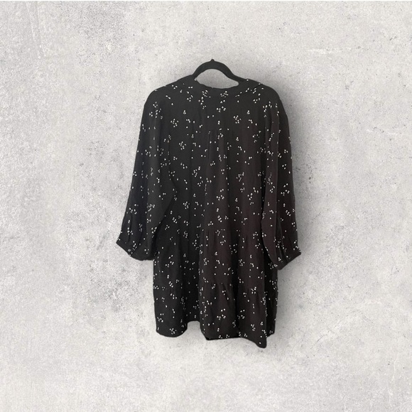 Reitmans Button Down Blouse 2X - Picture 2 of 2